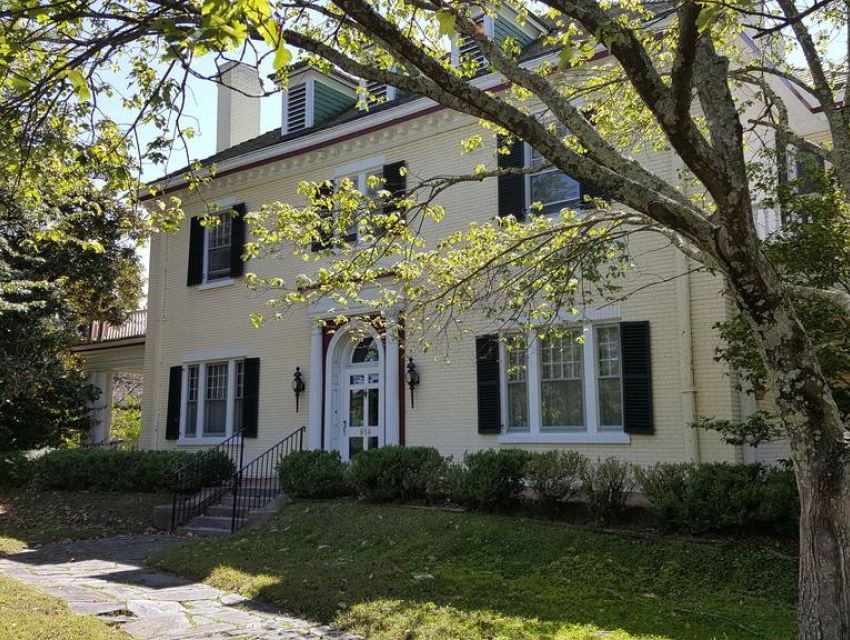 Morehead Manor Bed & Breakfast, Durham | cityseeker