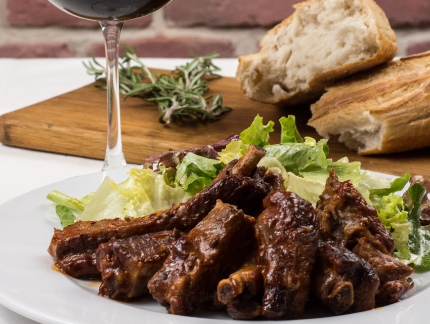 The Cork & Pig Tavern, Odessa cityseeker